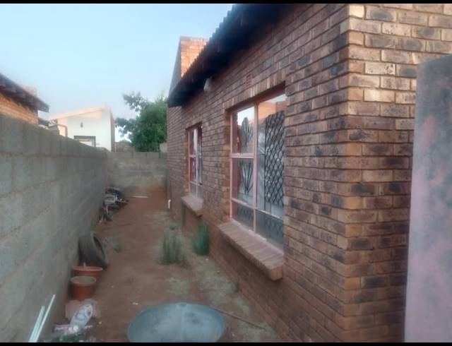 3 BEDROOM HOUSE FOR SALE IN SOSHANGUVE SOUTH